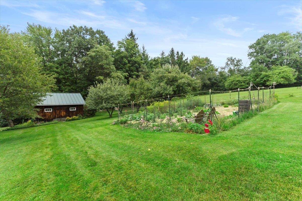 662 Burgess Road Bennington, VT 05201 - Photo 18 of 39
