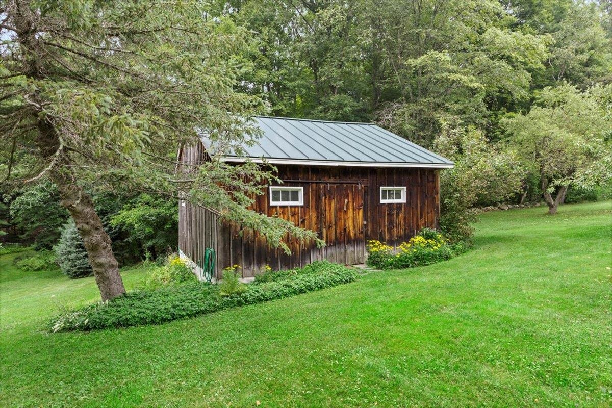 662 Burgess Road Bennington, VT 05201 - Photo 19 of 39