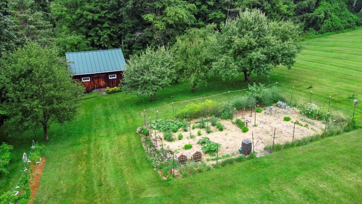 662 Burgess Road Bennington, VT 05201 - Photo 32 of 39