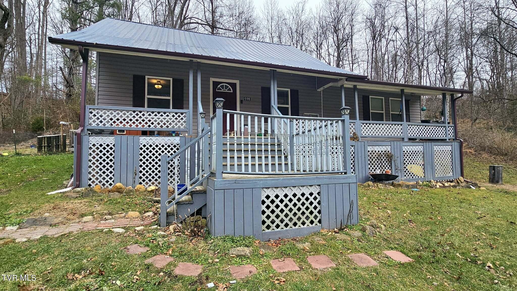 598 Hortons Summit Road Duffield, VA 24244 - Photo 2 of 24 1