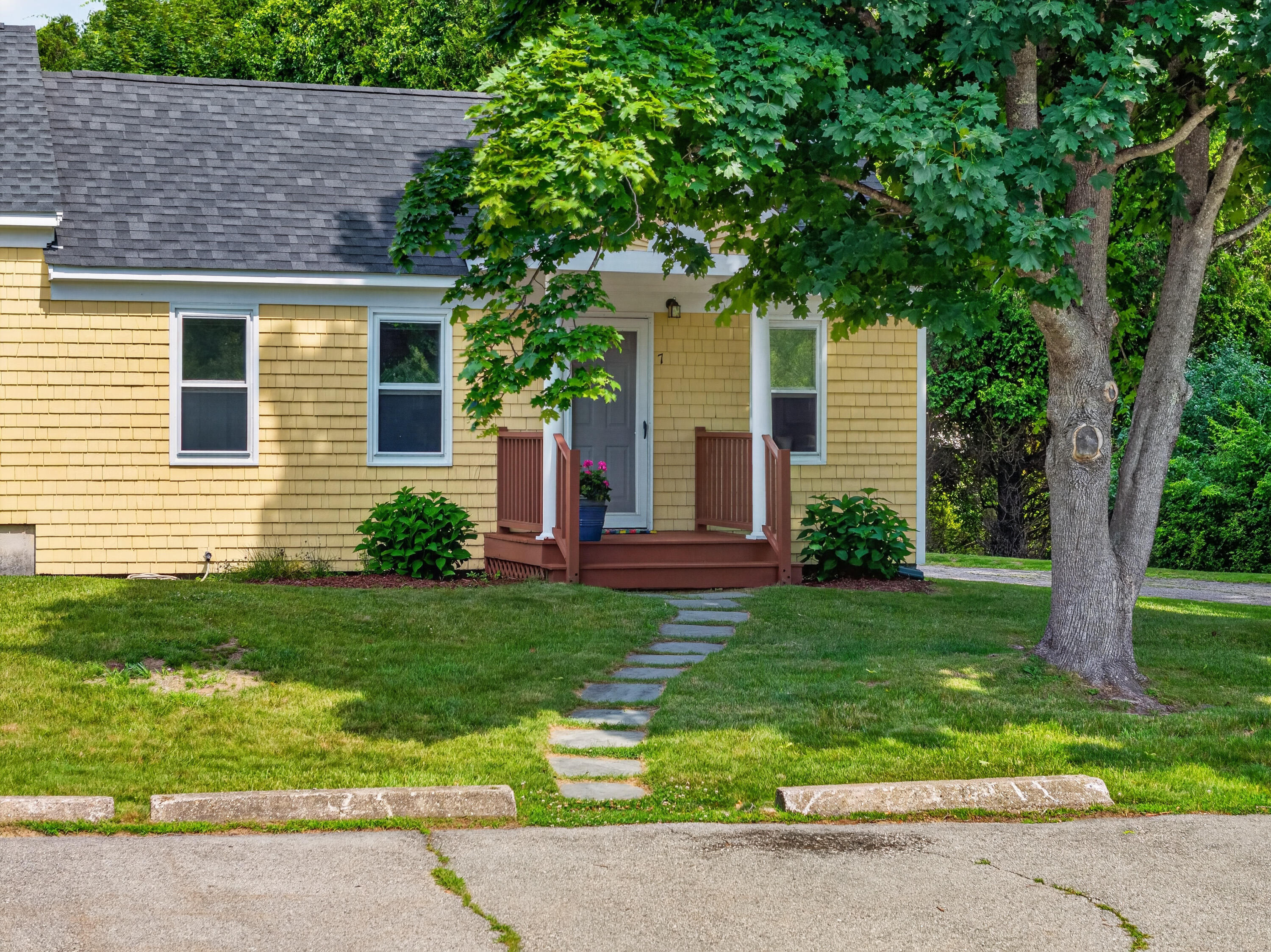 17 Woodside Meadow Road, Unit 7 York, ME 03909 - Photo 6 of 63 17 Woodside Meadow Rd, #7, York