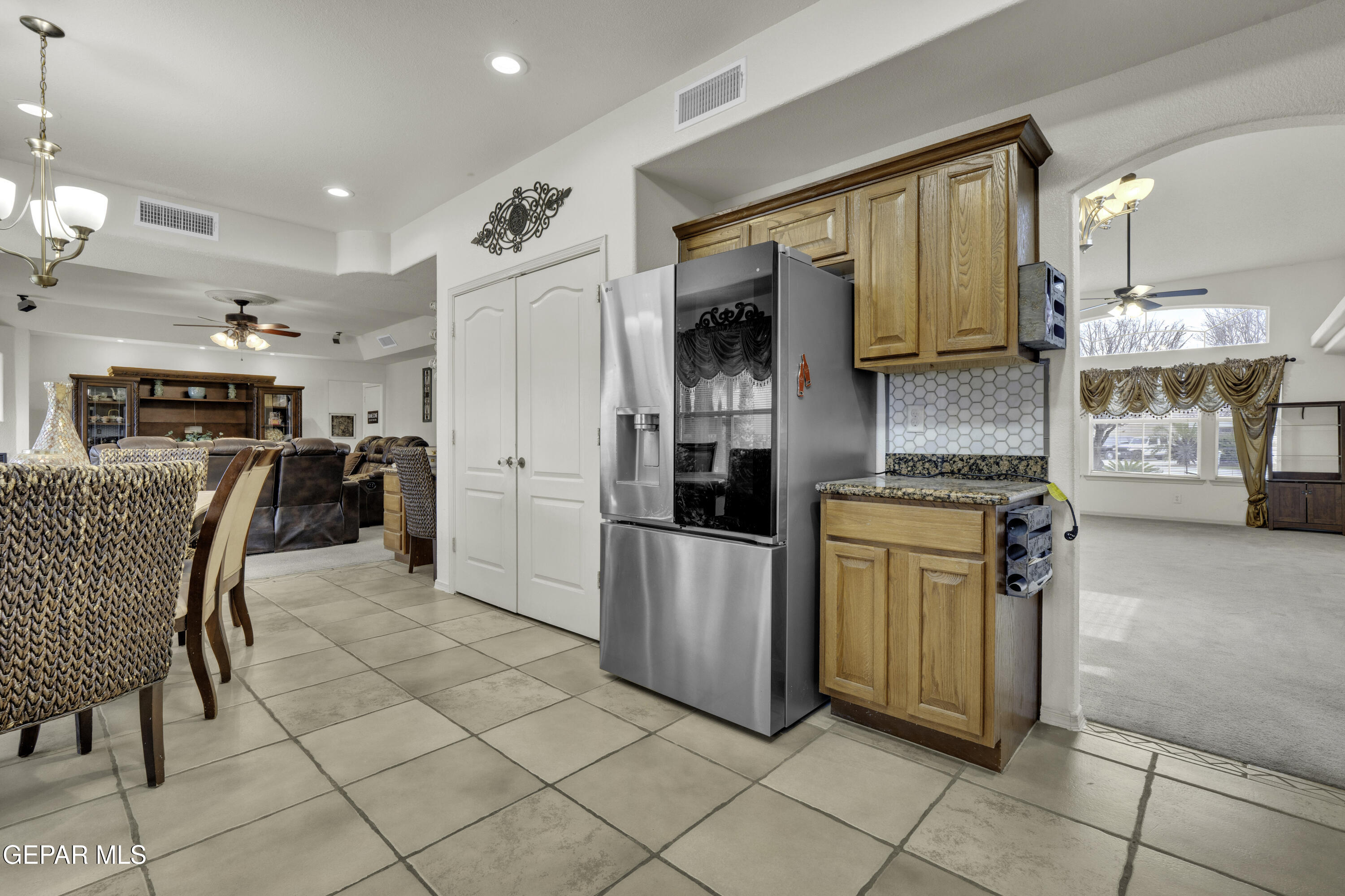 1075 Yasmin Court El Paso, TX 79932 - Photo 8 of 37 2 (17)