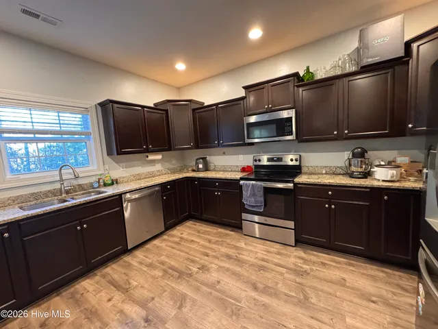 $2,300 | 316 Old Snap Dragon Court, Jacksonville, NC 28546