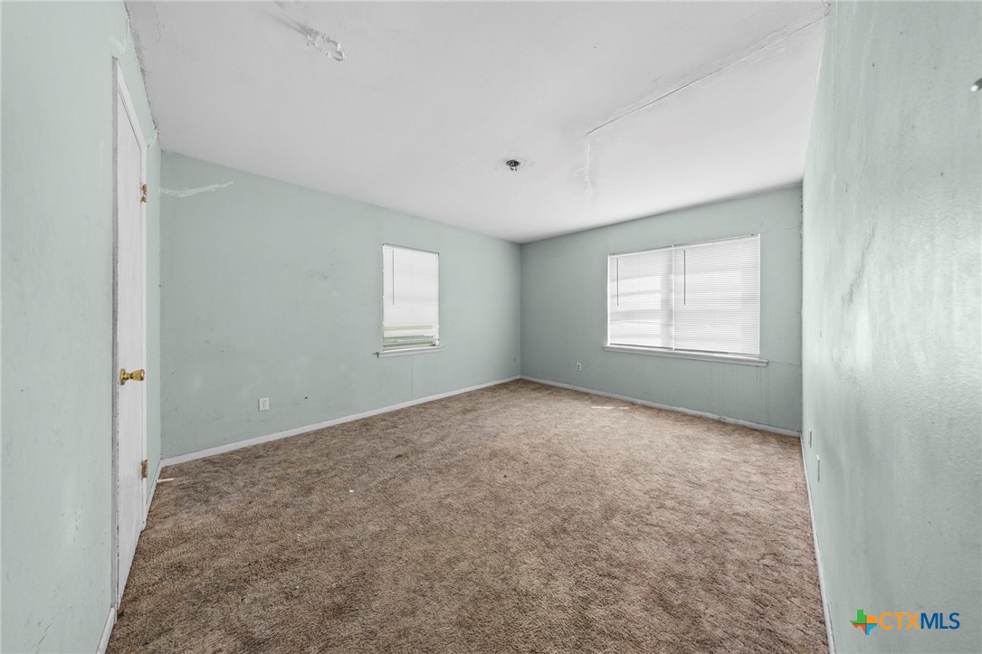 17 Ellis Avenue Troy, TX 76579 - Photo 12 of 21 Primary Bedroom