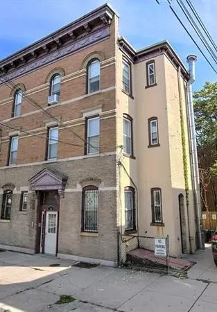 $1,999 | 1138 Summit Avenue, Unit 1, Jersey City, NJ 07307