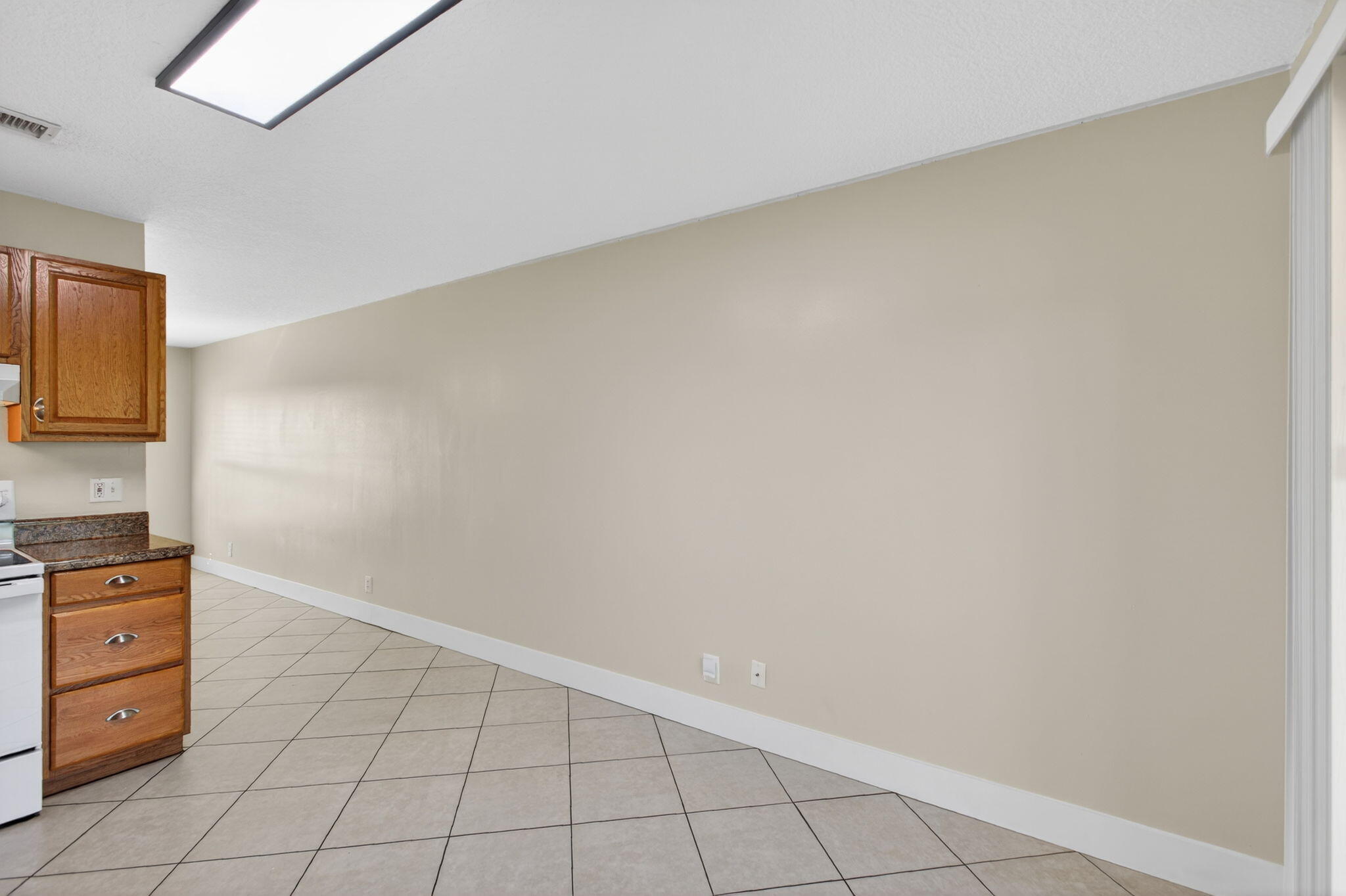 8695 Southeast Hobe Ridge Avenue Hobe Sound, FL 33455 - Photo 18 of 29 10-web-or-mls-320A0030