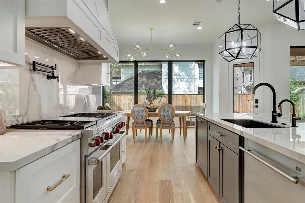 3918 Riley Street Houston, TX 77005 - Photo 11 of 35 Gallery Image 11