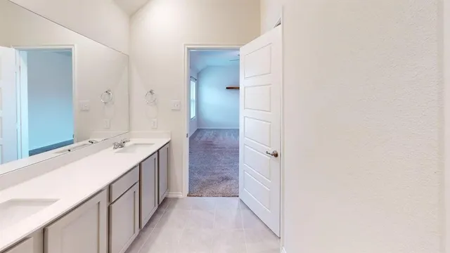 a view of walk in closet