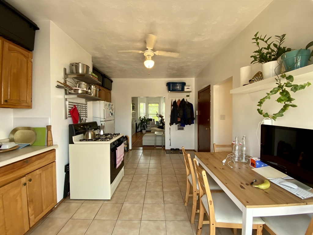 18 Cottage Street, Unit 3 Boston, MA 02128 - Photo 4 of 12