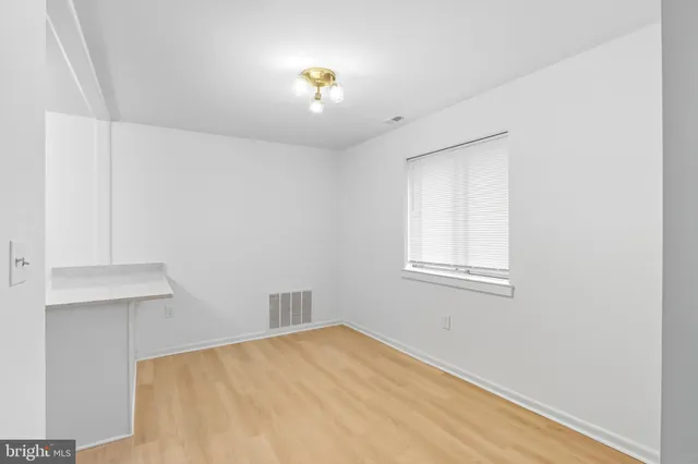 a view of empty room with window