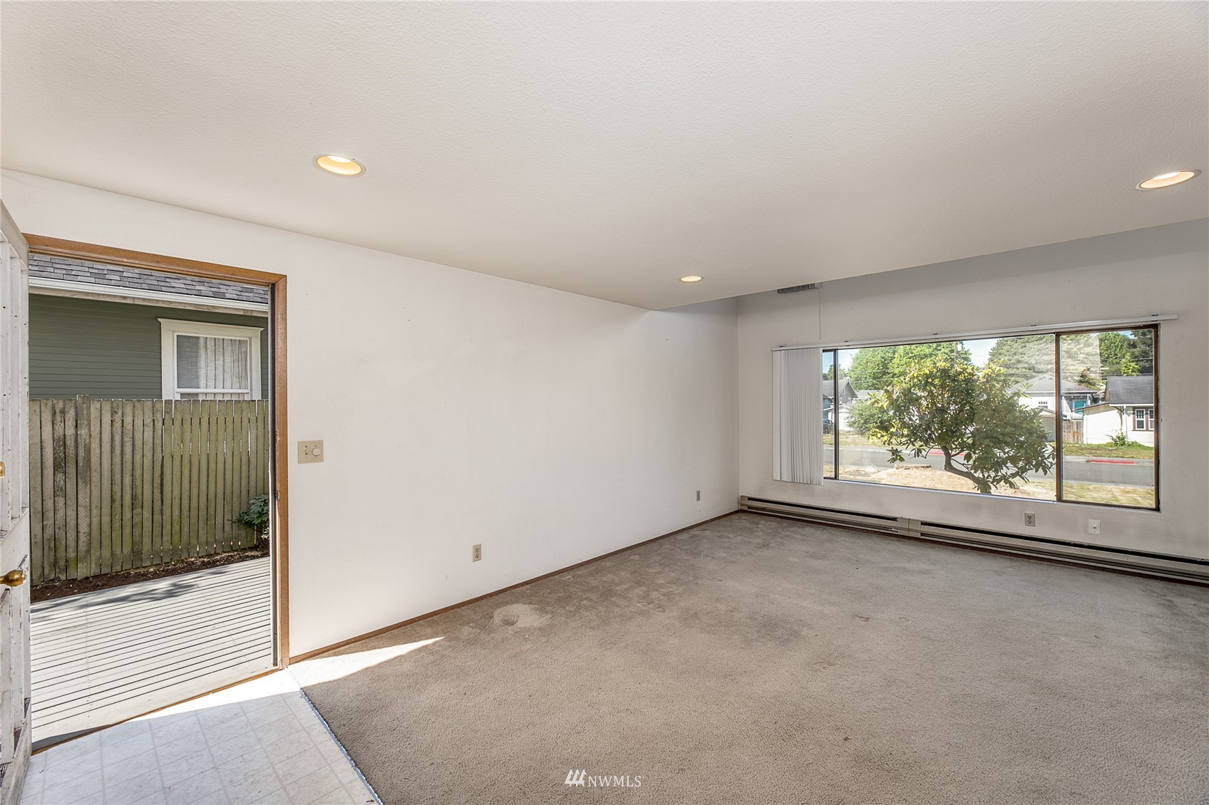 1015 Rockefeller Avenue Everett, WA 98201 - Photo 6 of 22 Gallery Image 6