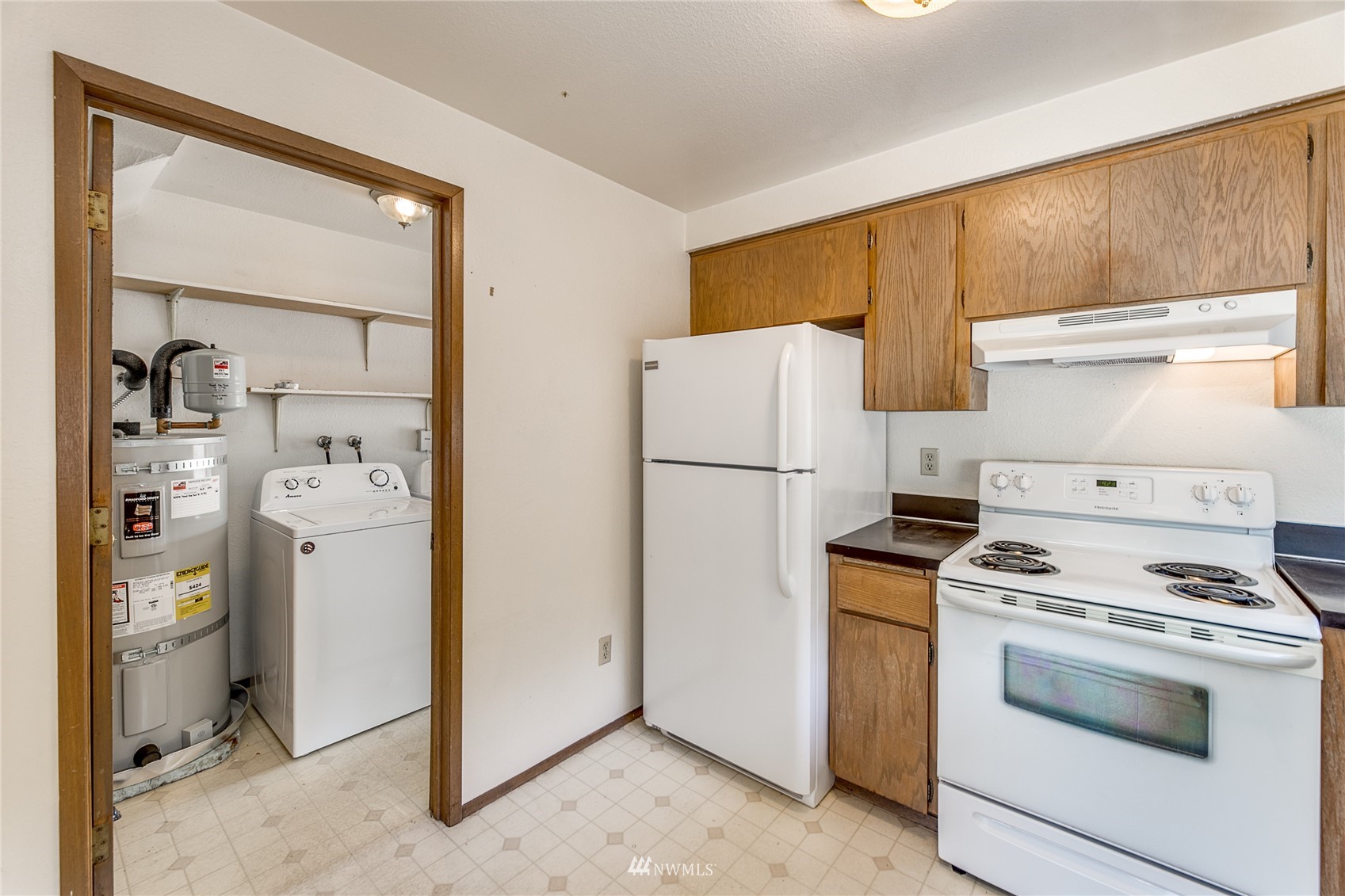 1015 Rockefeller Avenue Everett, WA 98201 - Photo 9 of 22 Gallery Image 9