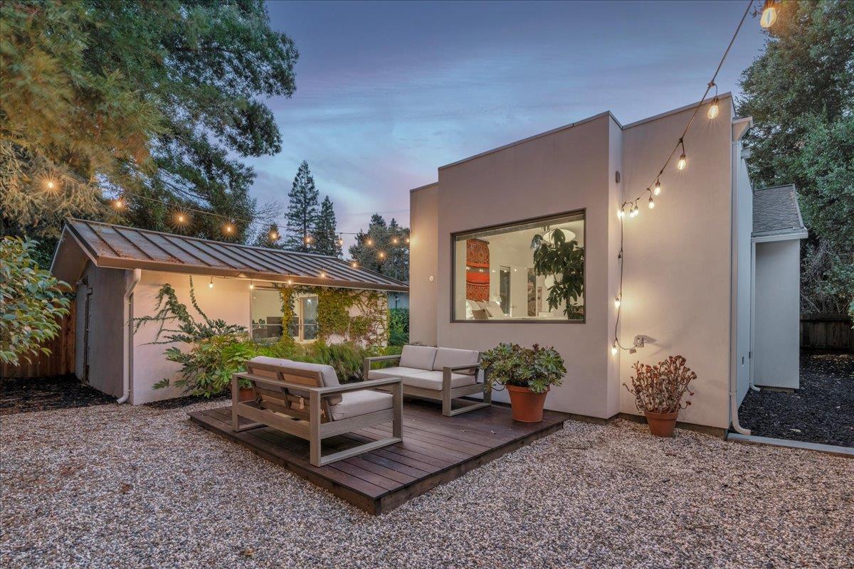 335 Middlefield Road Palo Alto, CA 94301 - Photo 16 of 38 a building outdoor space with patio furniture and potted plants