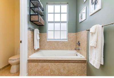 8327 Northwest 8th Terrace Boca Raton, FL 33487 - Photo 9 of 25 JACUZZI SPA TUB