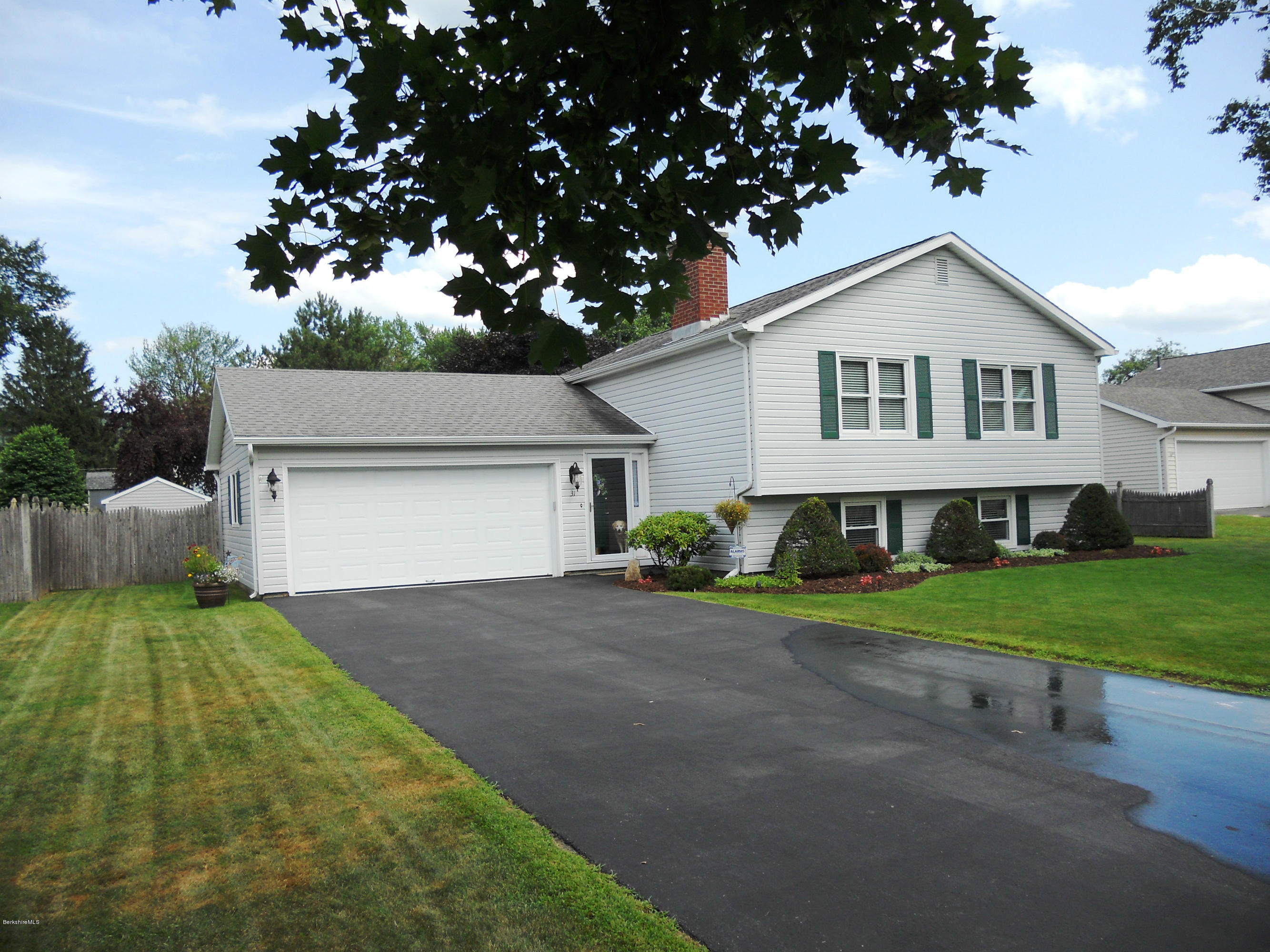 31 Winesap Road Pittsfield, MA 01201 - Photo 2 of 24 Front Exterior