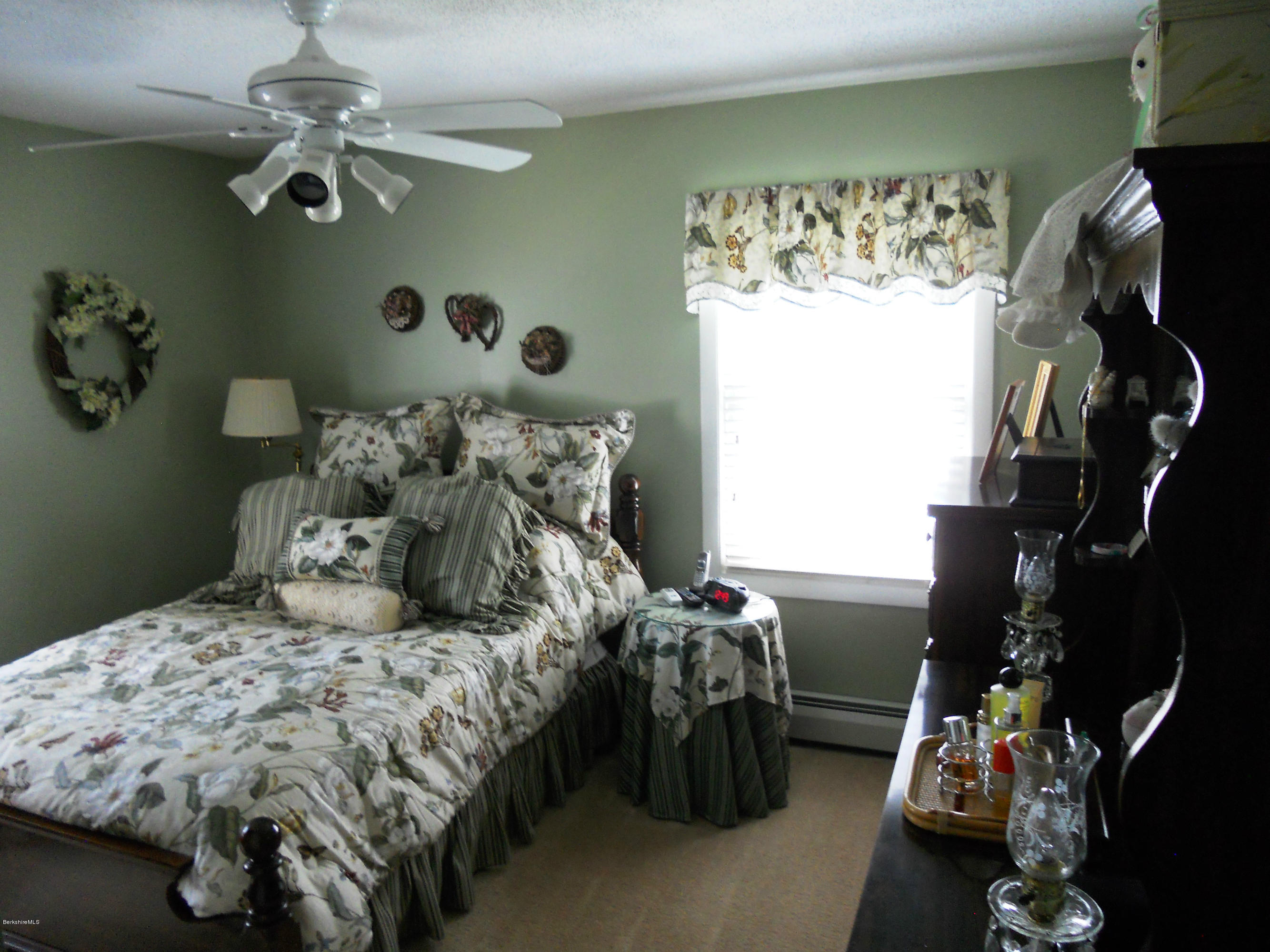 31 Winesap Road Pittsfield, MA 01201 - Photo 14 of 24 1st Floor Bedroom