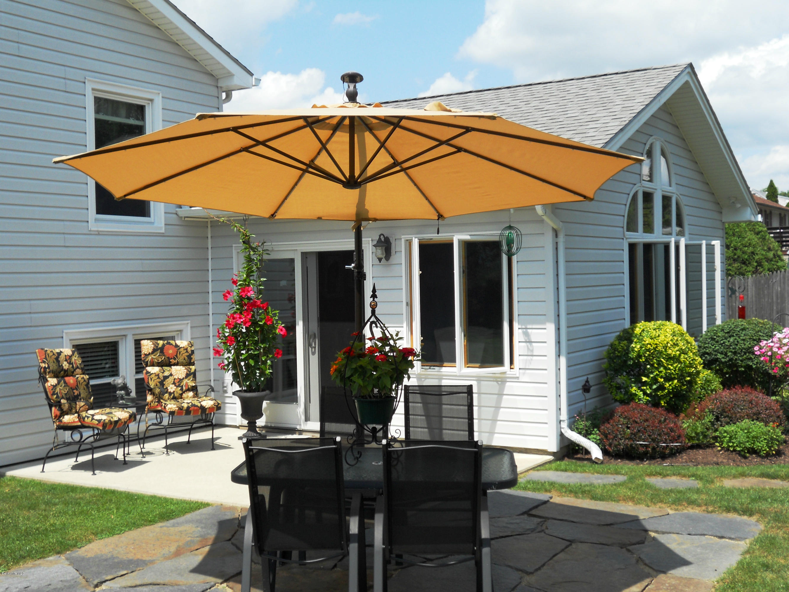 31 Winesap Road Pittsfield, MA 01201 - Photo 4 of 24 Rear Patio
