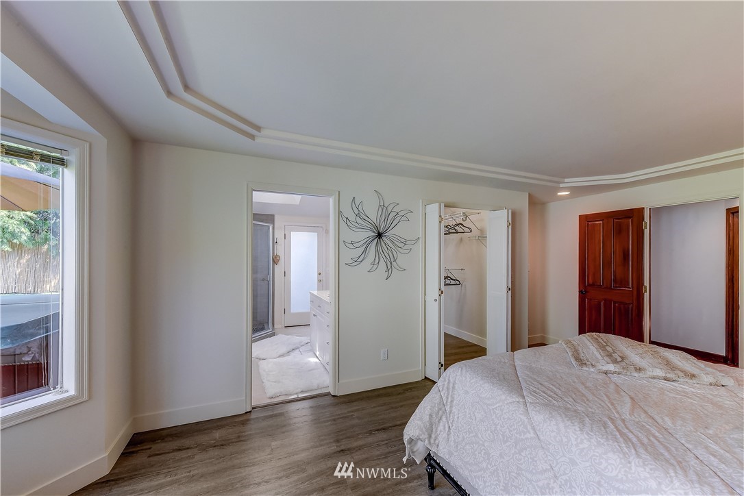 10016 Northeast 190th Street Bothell, WA 98011 - Photo 12 of 20 Gallery Image 12