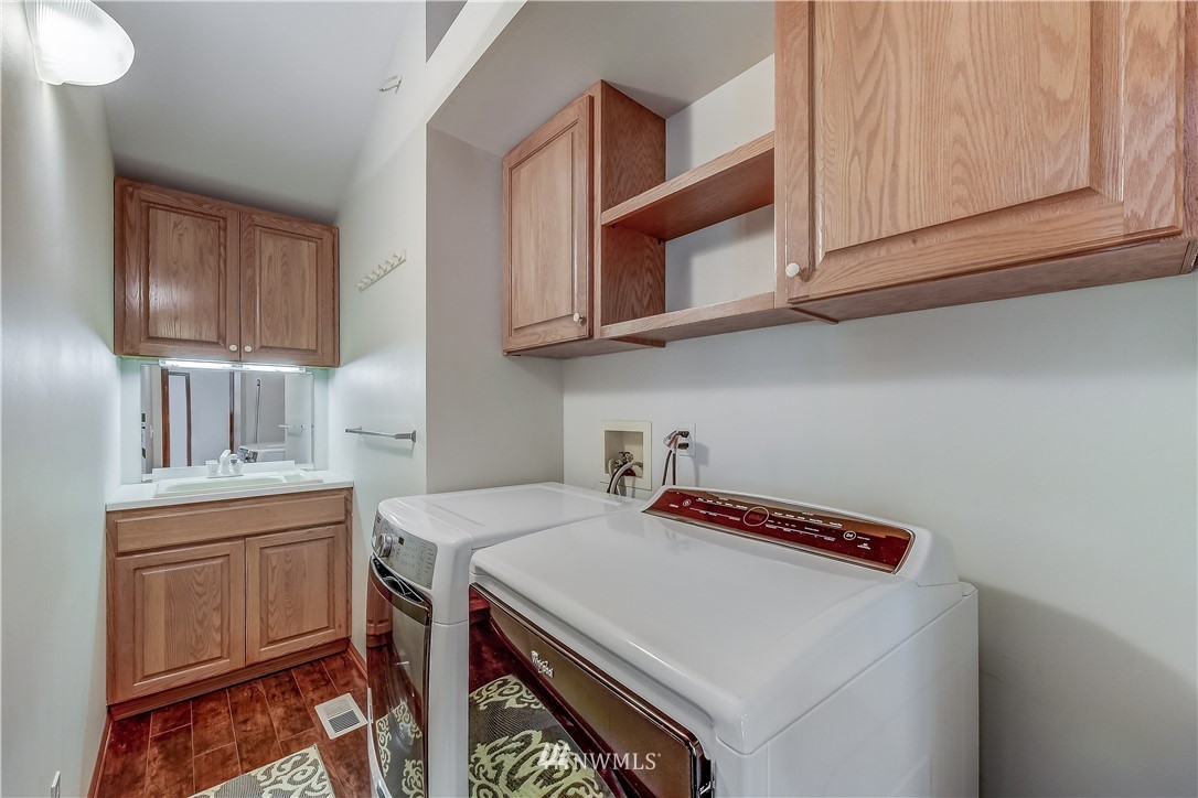 10016 Northeast 190th Street Bothell, WA 98011 - Photo 16 of 20 Gallery Image 16