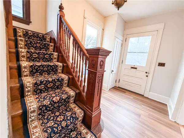 $194,900 | 7 South Lewis Street, Auburn, NY 13021