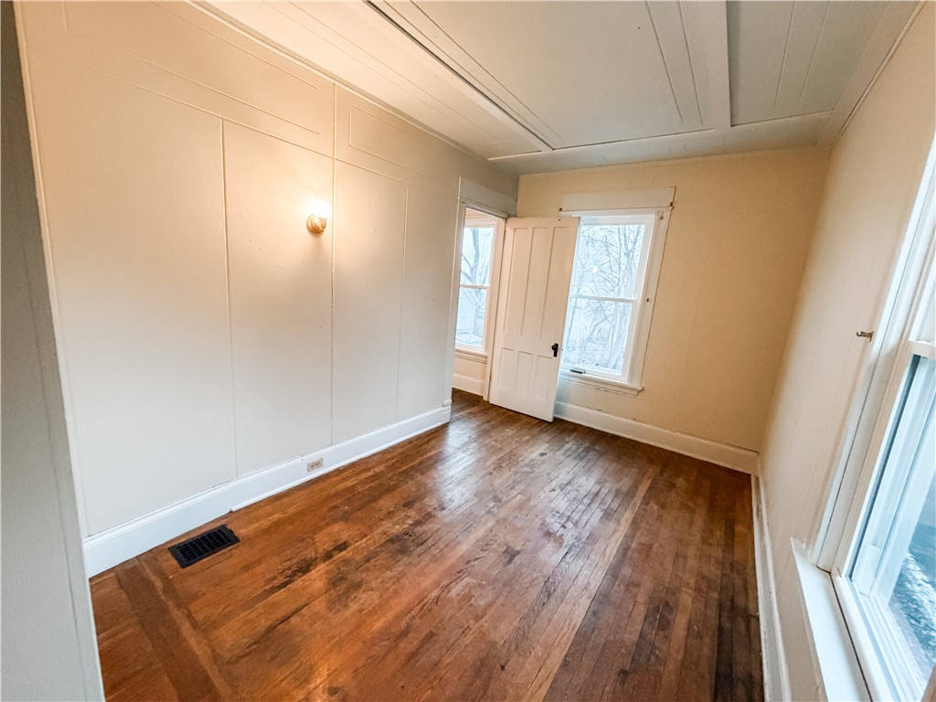 7 South Lewis Street Auburn, NY 13021 - Photo 41 of 46