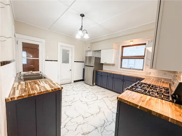 $194,900 | 7 South Lewis Street, Auburn, NY 13021