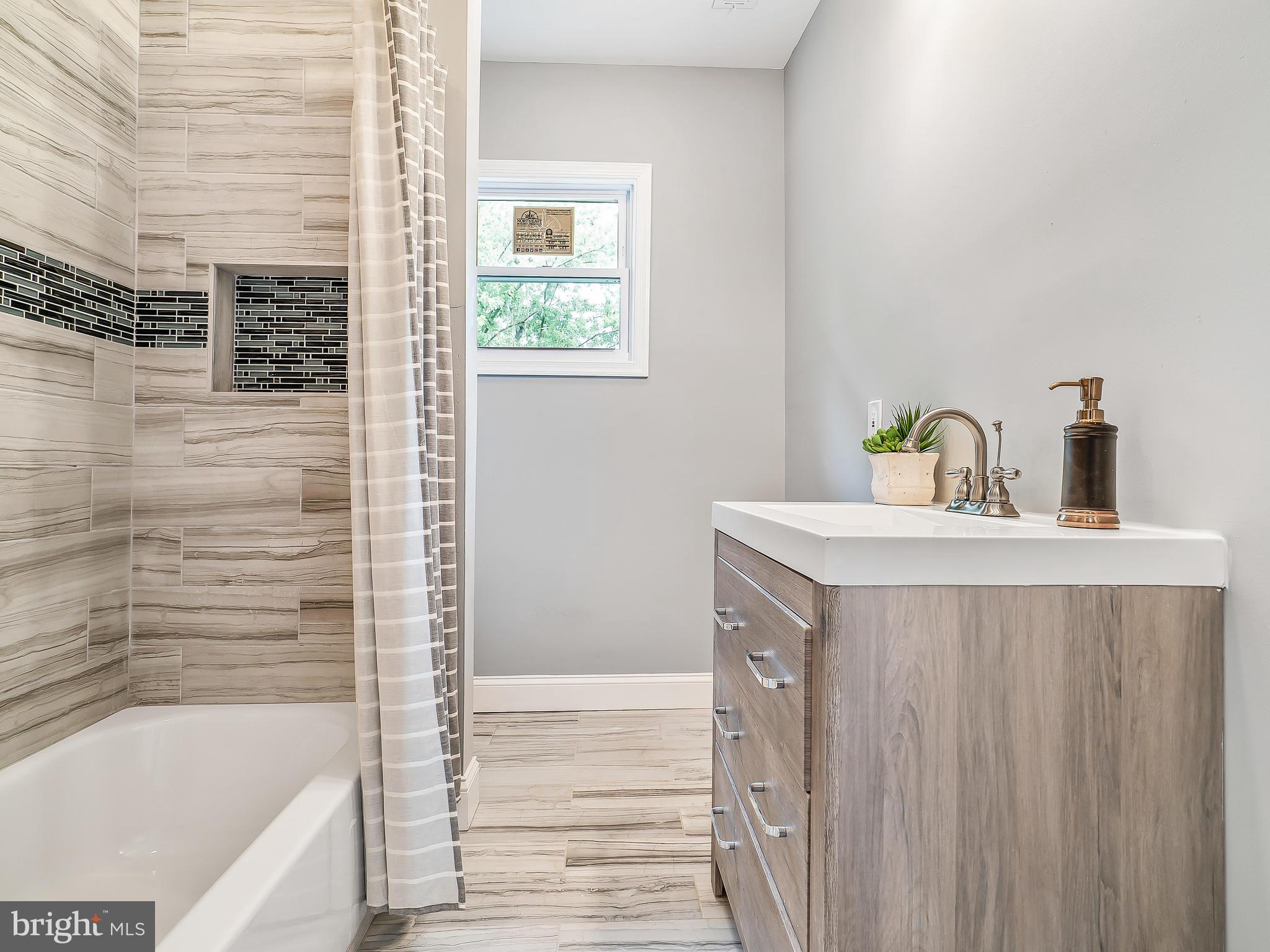 3708 Chatham Road Baltimore, MD 21215 - Photo 16 of 28 Bath