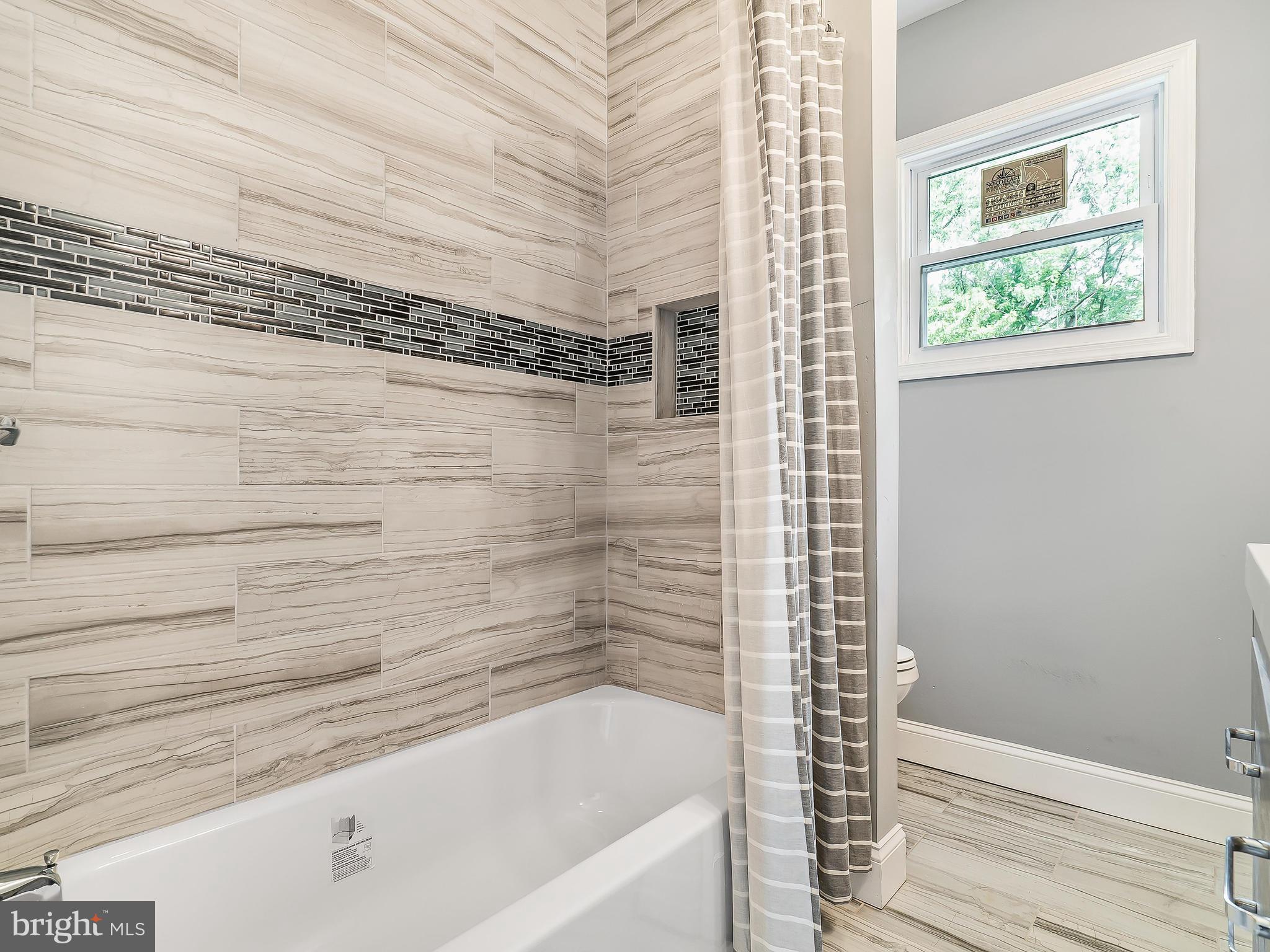 3708 Chatham Road Baltimore, MD 21215 - Photo 17 of 28 Bath