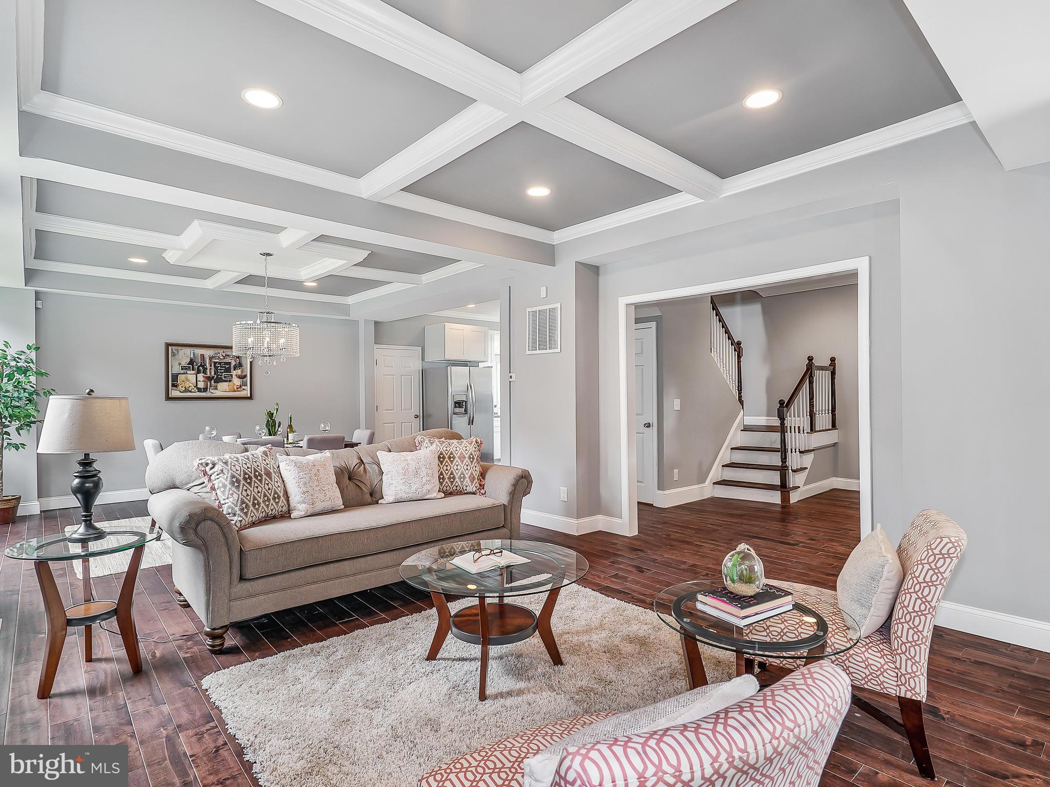 3708 Chatham Road Baltimore, MD 21215 - Photo 4 of 28 Living Room