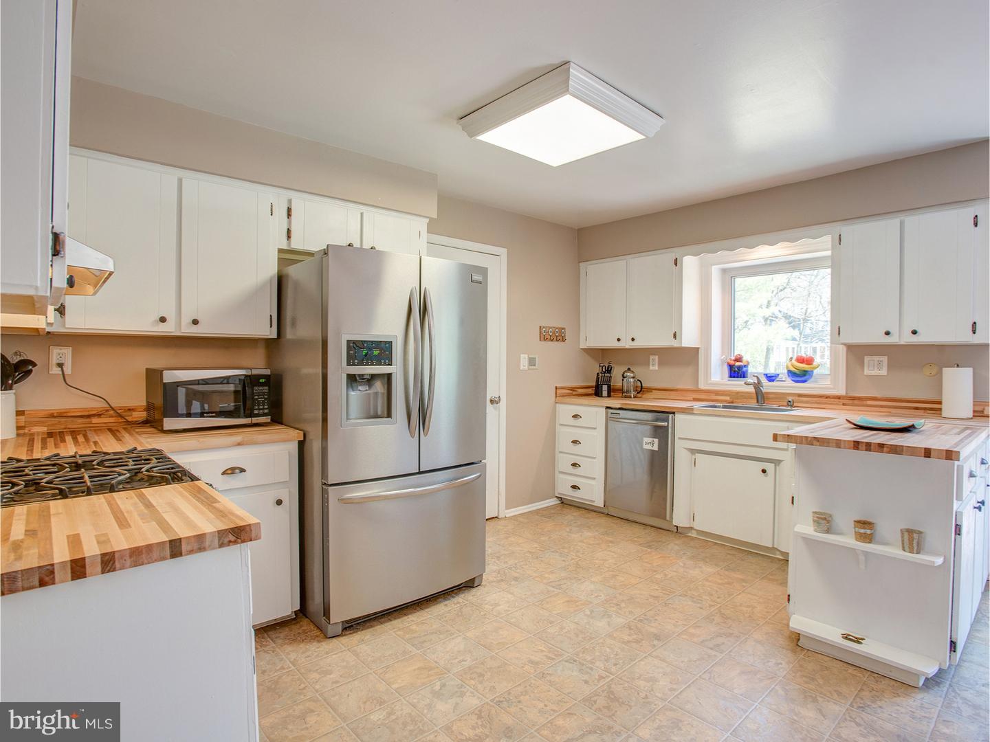 14 Yeger Road Princeton Junction, NJ 08550 - Photo 9 of 25 Kitchen