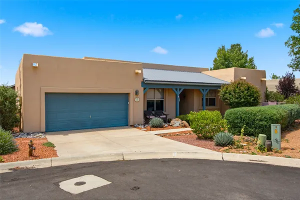 $585,000 | 5 Ocotillo Place, Santa Fe, NM 87508