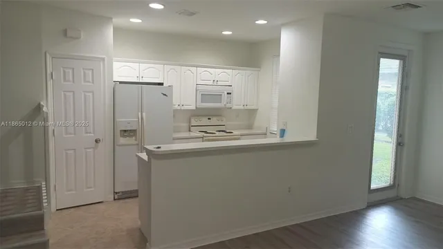 $2,100 | North Lauderdale, North Lauderdale, FL 33068