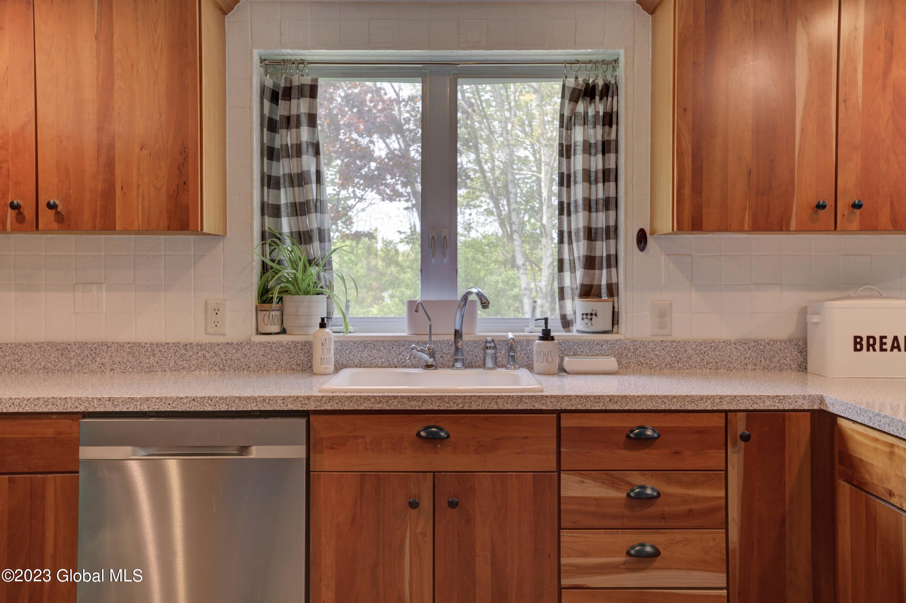 203 Dearstyne Road Brunswick, NY 12180 - Photo 12 of 41 14-DEARSTYNE