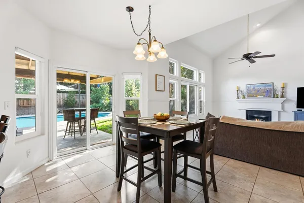 $629,000 | 2613 Applegate Avenue, Clovis, CA 93611