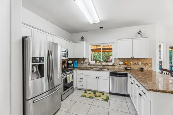 $629,000 | 2613 Applegate Avenue, Clovis, CA 93611
