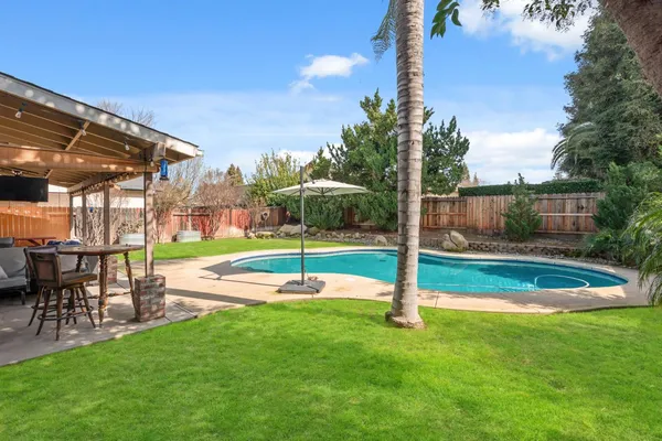 $629,000 | 2613 Applegate Avenue, Clovis, CA 93611