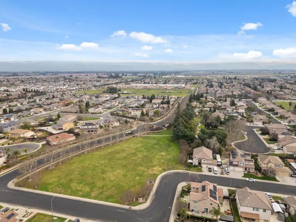 $629,000 | 2613 Applegate Avenue, Clovis, CA 93611