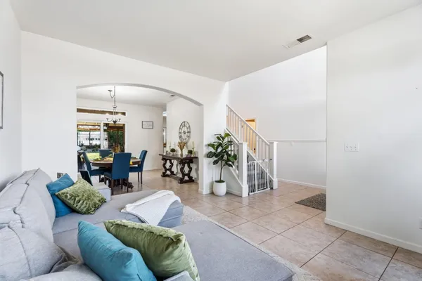 $629,000 | 2613 Applegate Avenue, Clovis, CA 93611
