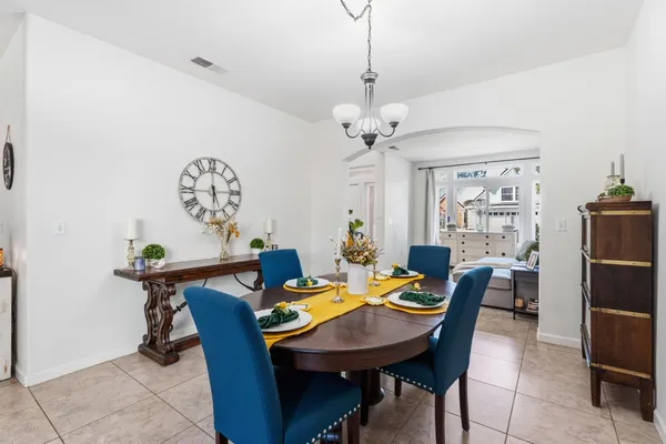 $629,000 | 2613 Applegate Avenue, Clovis, CA 93611