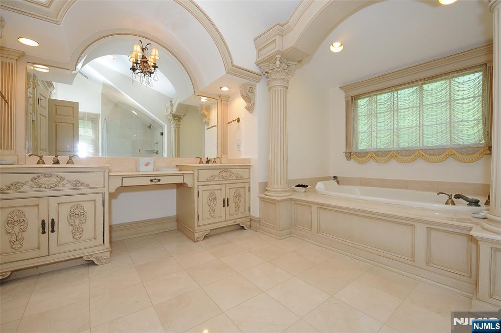 273 Joshua Lane Wyckoff, NJ 07481 - Photo 16 of 17