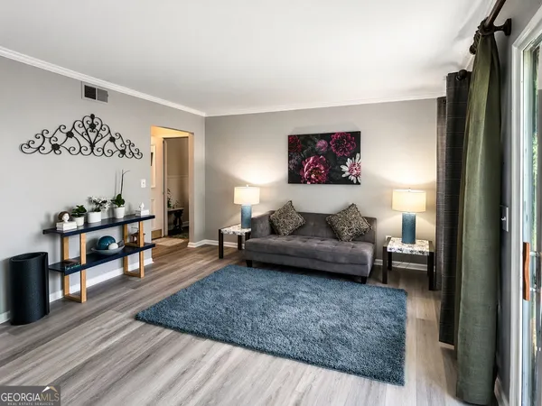 $200,000 | 6851 Roswell Road, Unit D33, Sandy Springs, GA 30328