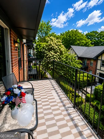 $200,000 | 6851 Roswell Road, Unit D33, Sandy Springs, GA 30328