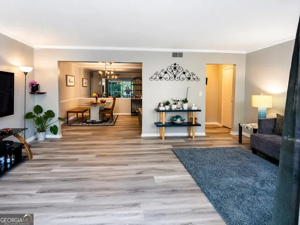 $200,000 | 6851 Roswell Road, Unit D33, Sandy Springs, GA 30328