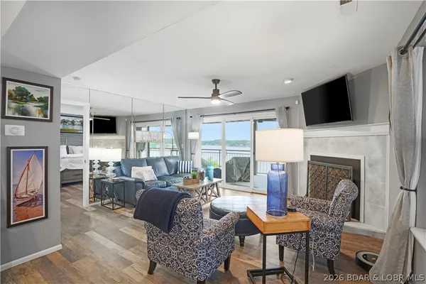 $414,000 | 166 Falls Point Drive, Unit 1B, Lake Ozark, MO 65049