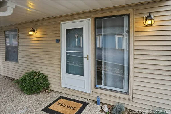 $414,000 | 166 Falls Point Drive, Unit 1B, Lake Ozark, MO 65049