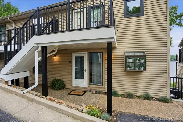 $414,000 | 166 Falls Point Drive, Unit 1B, Lake Ozark, MO 65049