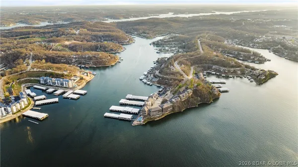 $414,000 | 166 Falls Point Drive, Unit 1B, Lake Ozark, MO 65049