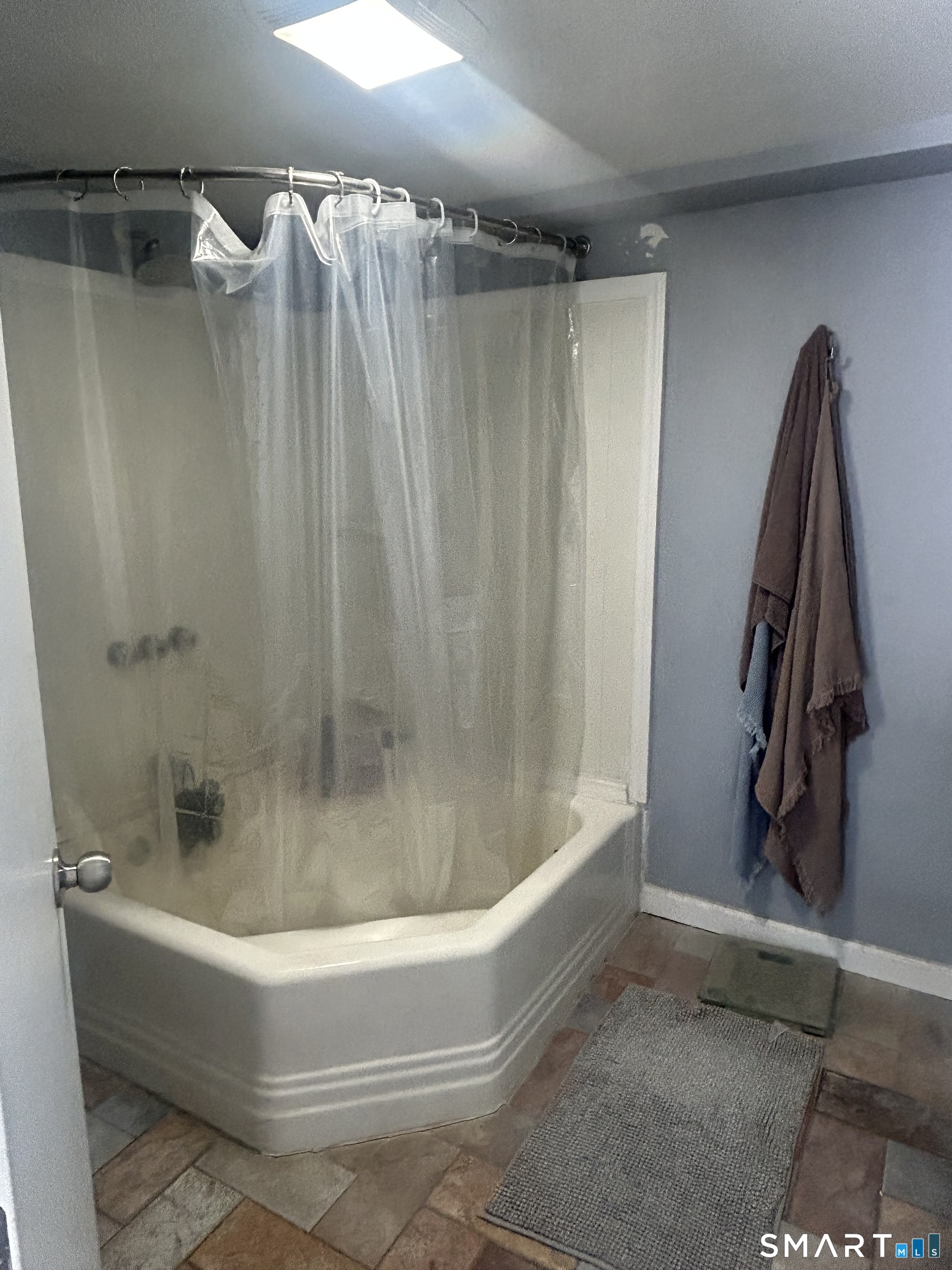 139 Lewis Street Naugatuck, CT 06770 - Photo 11 of 16