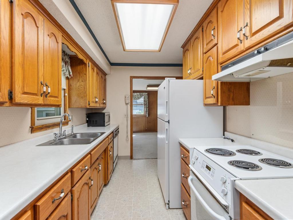 217 69th Avenue Northeast Fridley, MN 55432 - Photo 9 of 31