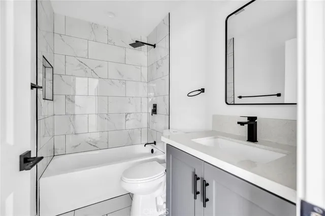 $1,133,000 | 1601-1603 West 165th Street, Compton, CA 90220